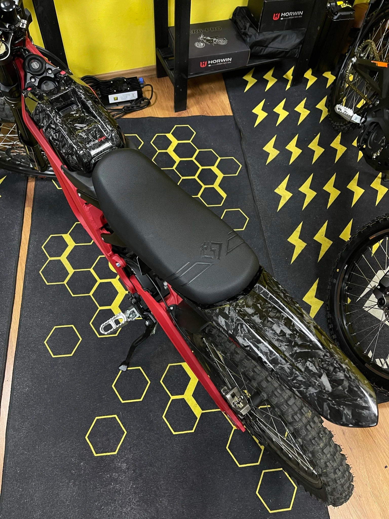 Carbon Extended Rear Fender - Image 19